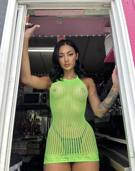 Baristatbaby 美しいモデル 写真