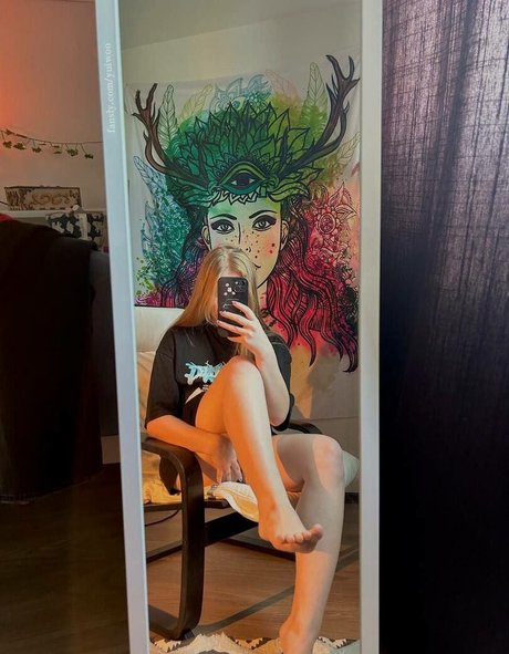 Yuiwoo アートモデル 画像