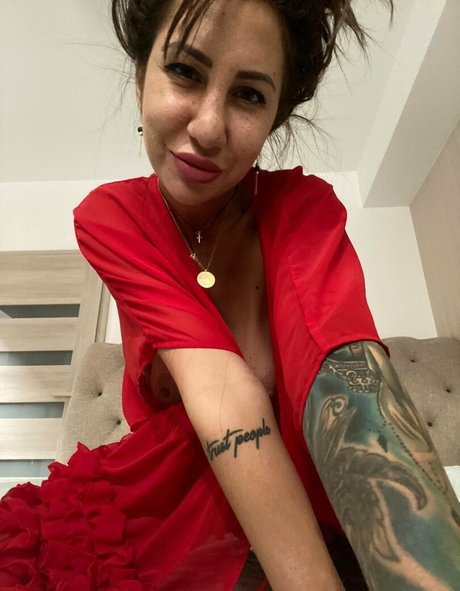 giulsthemilf ホットスター 画像