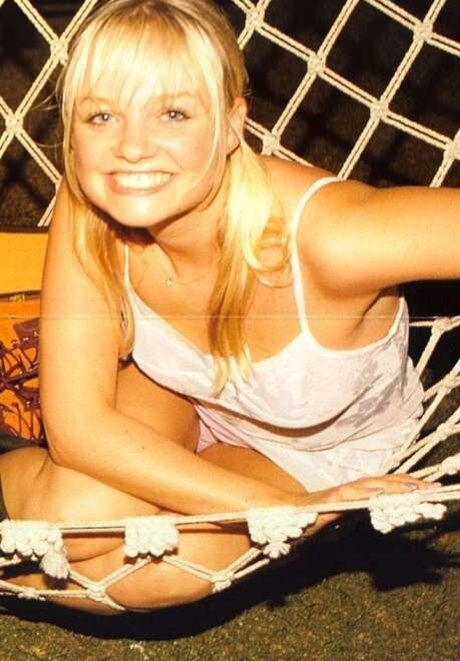 Emma Bunton エロティックモデル 写真