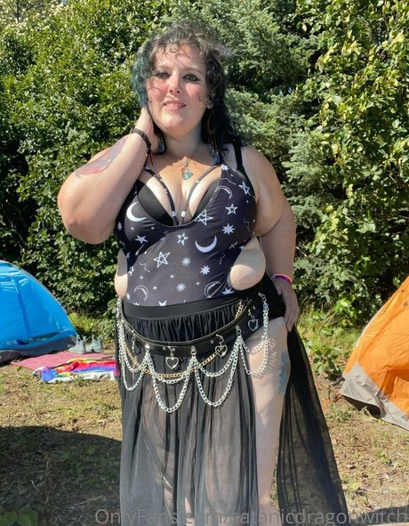 satanicdragonwitch エロティックなスター 写真