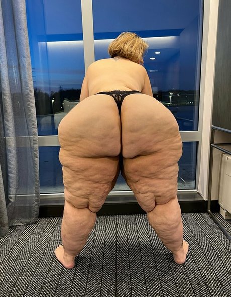 bigbootyasshley 高品質モデル 写真