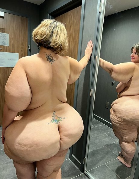 bigbootyasshley 素敵なモデル 写真