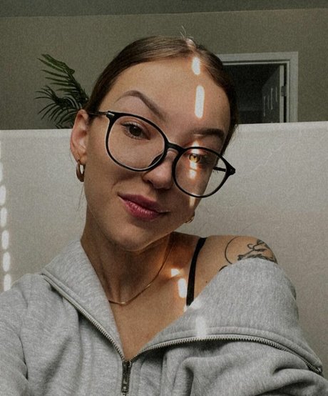 Eralia top profile image