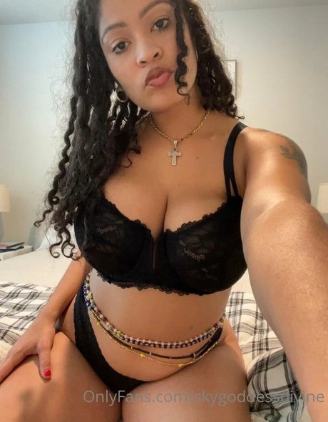 Devyn Divine 最高のスター 写真