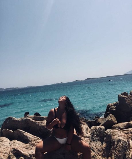 Alessia Barbarossa ポルノスター 独占 写真