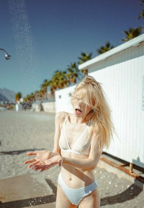 主観視点のプッシーOnlyFans ホットセックス 画像
