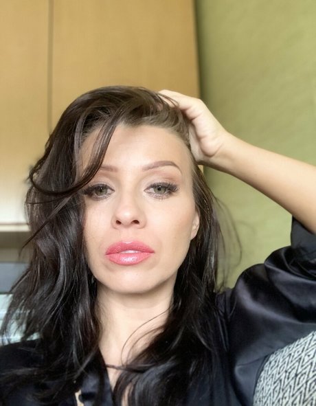 vickyloveporn 最高のモデル 画像