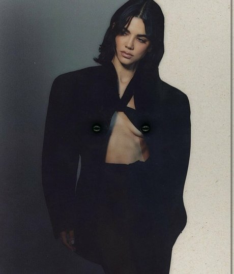 Manu Gavassi 素敵なスター 写真