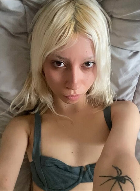 Mell Hell ポルノスター 写真