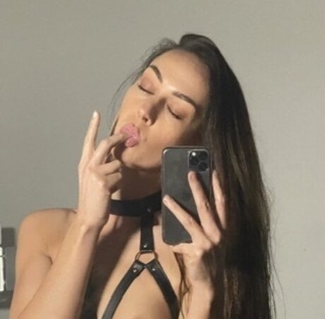 Ali_ エロティックなモデル 写真
