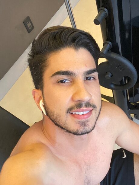 Guilherme G アダルトモデル 写真
