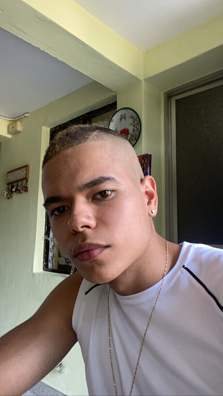 Alessandro Harris xxxポルノスター 写真
