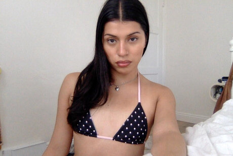 Yasmeen top profile image