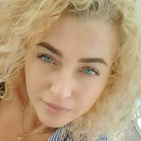 alessiuccia90 ポルノモデル 画像
