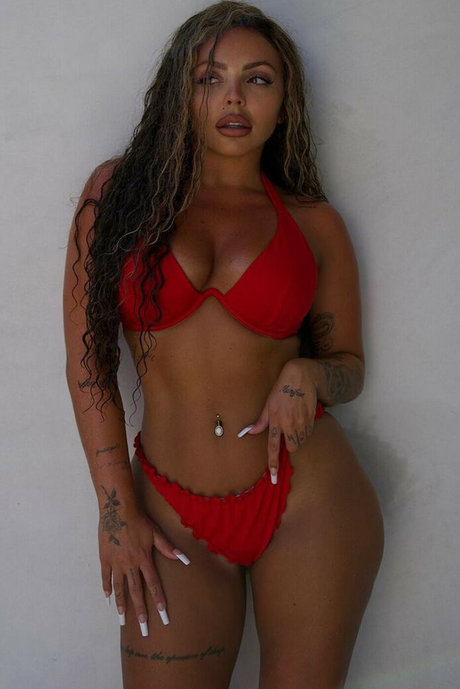 Jesy Nelson アダルトモデル 写真