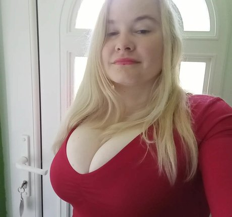 Dejana Savi ポルノスター アダルト ギャラリー