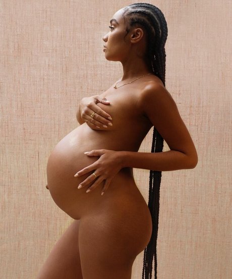 Leigh Anne Pinnock ホットモデル 写真