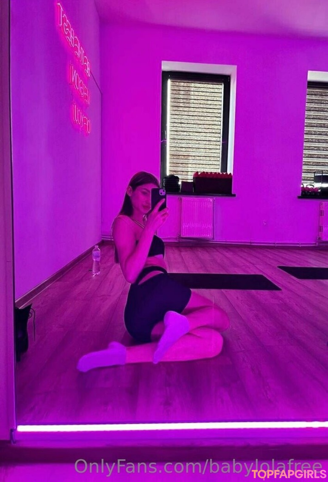 babylolafree ポルノ女優 ギャラリー