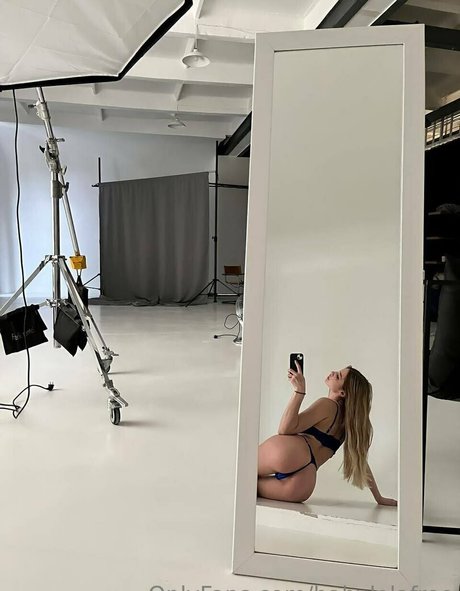 babylolafree ポルノスター ホット 写真