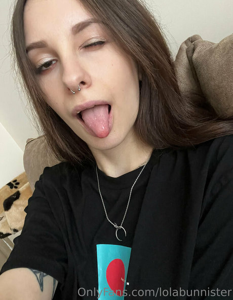 lovelylollyhehe ポルノモデル 写真