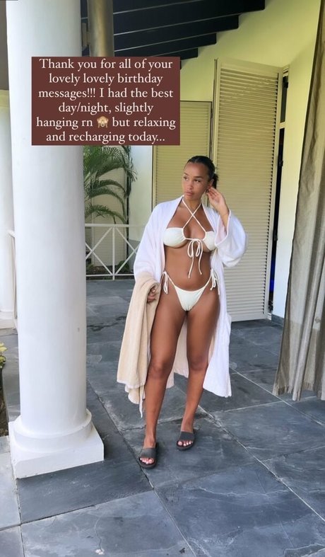 Sian Gabbidon ヌードモデル 写真