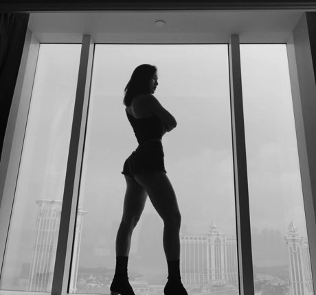 Xiaolajiao j3 裸のスター 写真