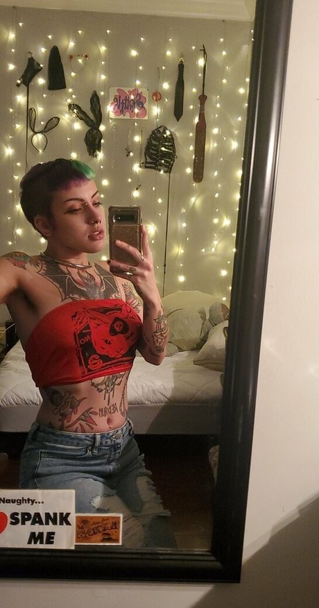 Little Spittle ヌード女優 写真