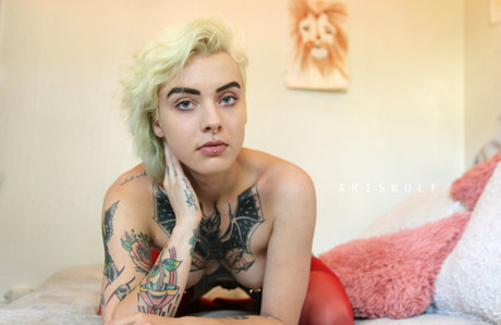 Little Spittle エロティックなスター 画像