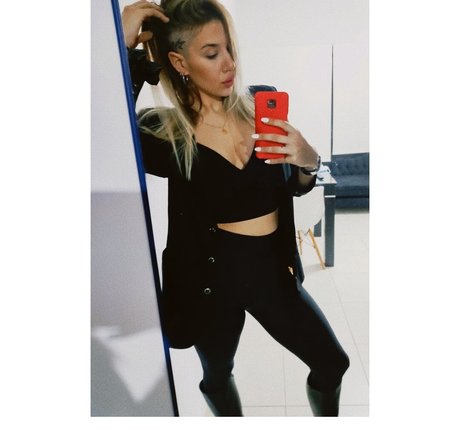 Lucila Villar ポルノスター 裸 ギャラリー