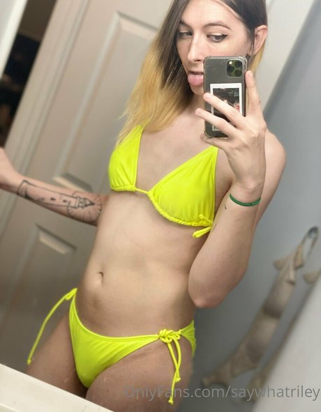 saywhatriley ポルノスター エロティック 写真