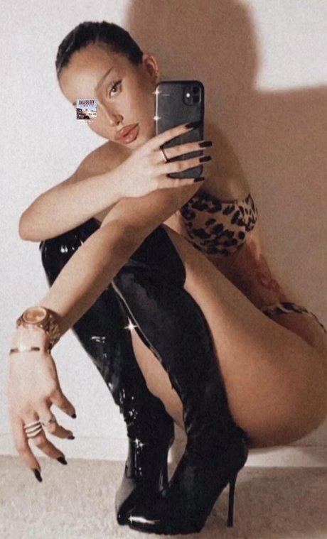 Rusu Iulia 完璧なモデル 写真