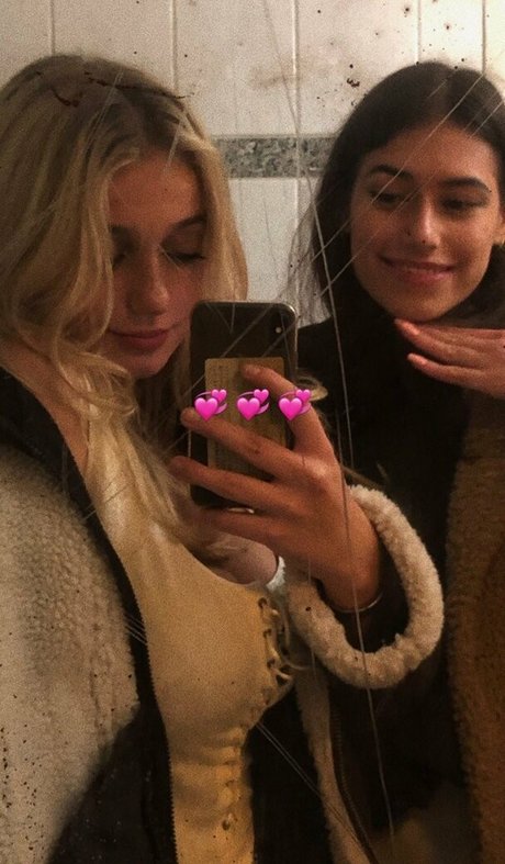 Elly Anne 裸モデル ギャラリー