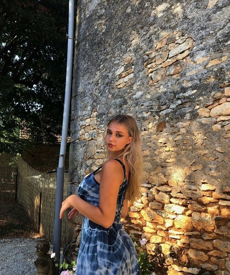 Elly Anne 最高のポルノスター 画像