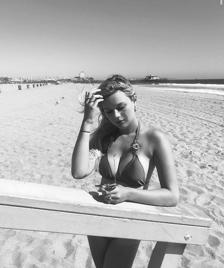 Nolwenn Dis セクシーなスター 写真