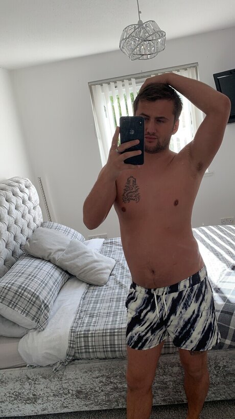 Kegan Stewart ヌードモデル 画像