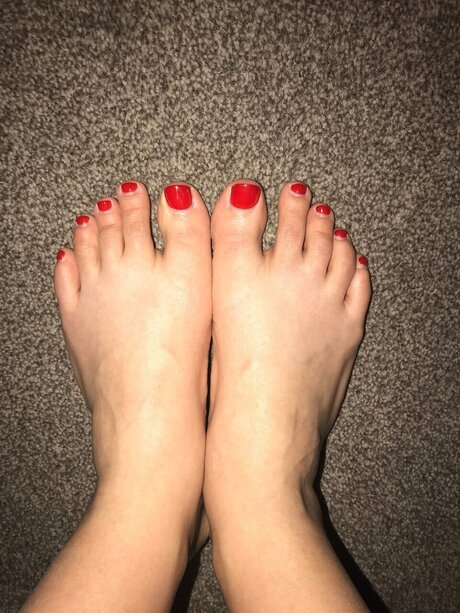 Foot buddies 完璧なモデル 画像