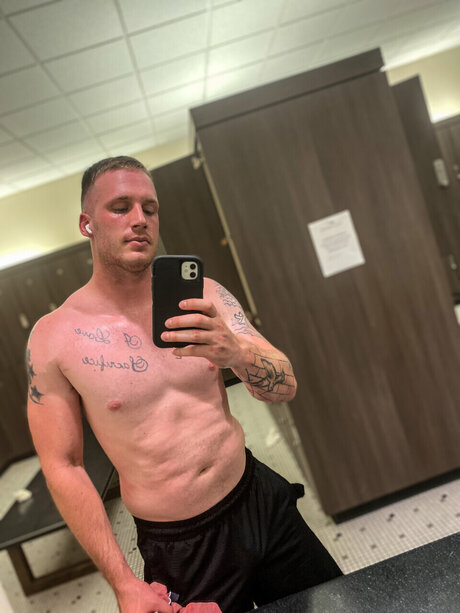 Michael McMahan ホットなモデル 画像