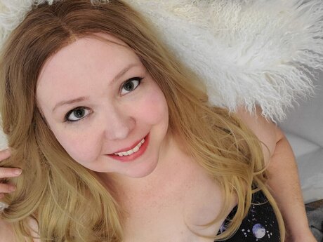 Elena Frost かわいいポルノスター 写真