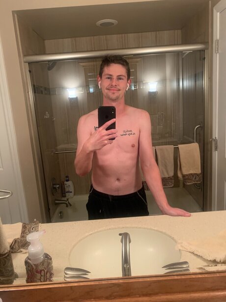 Cuckboyconnor ポルノスター 写真