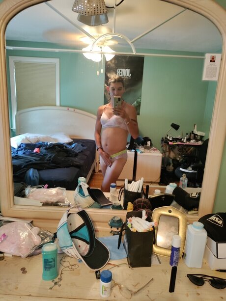 Deya is a freak 美しいモデル 写真