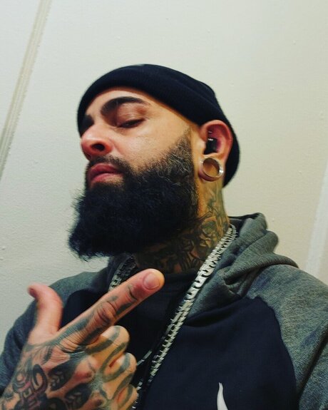 Radames アダルトモデル 写真