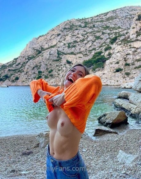 Lysandre Nadeau ポルノスター セクシー 写真