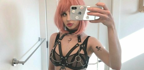 Violetbabyx ポルノスター アート 画像