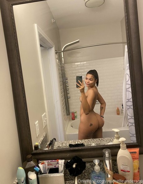 Michelle Anderson エロティックなポルノスター 写真