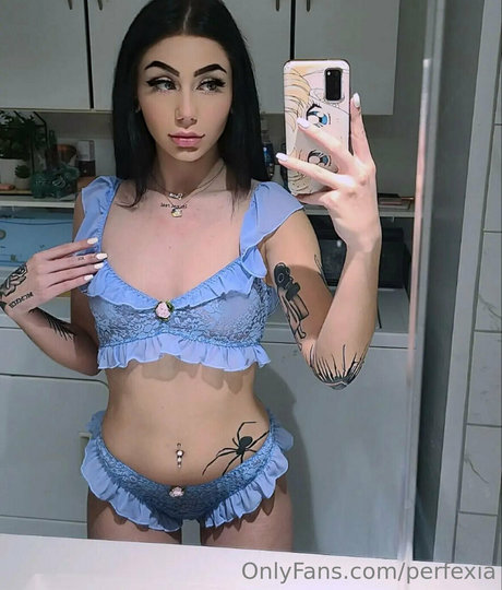 太った足のOnlyFans 美しいポルノ 写真
