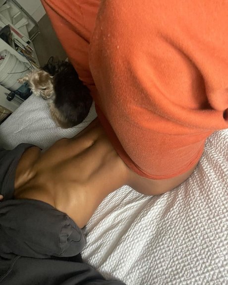 Frankiiy セクシーモデル 画像