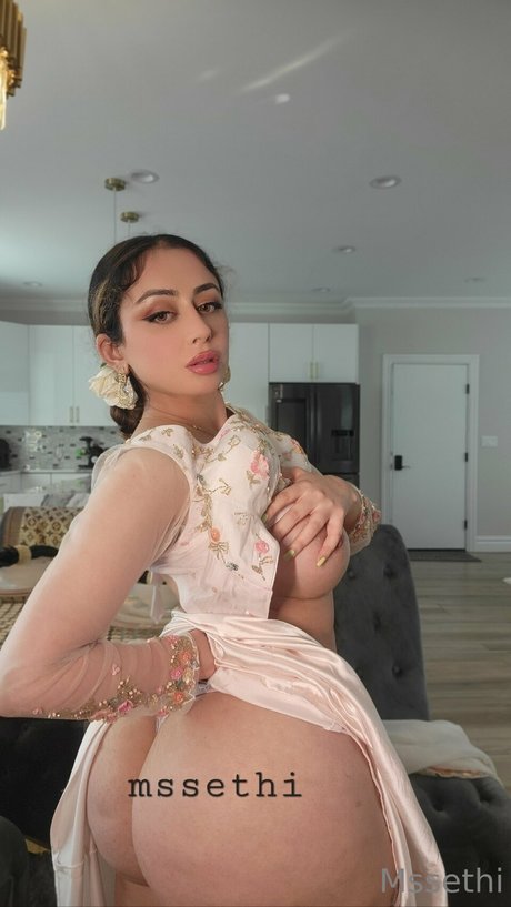 Ms Sethi ポルノスター 素敵 写真
