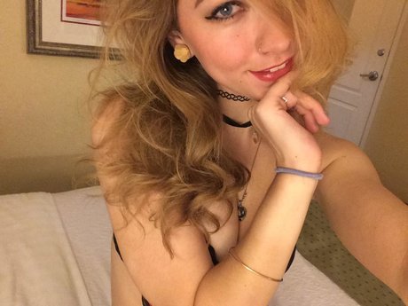 Lilylvy ヌード女優 画像