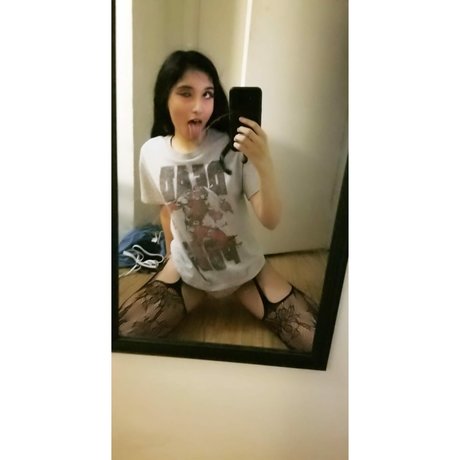 hinawynne エロティックなモデル 画像